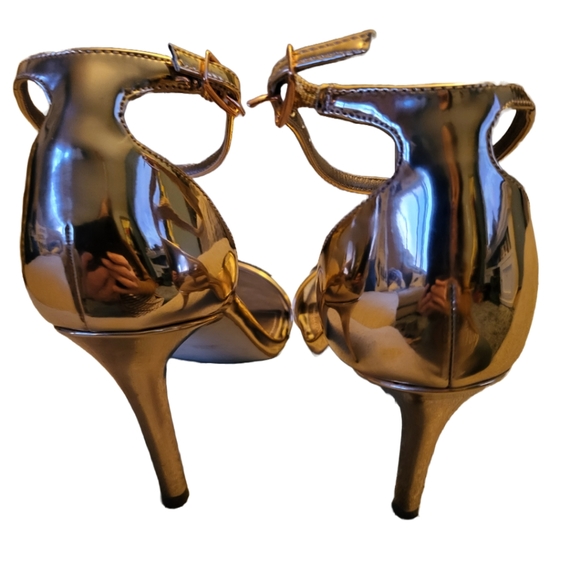 GUESS Gold Metallic/Foil Heeled Ankle Strap Sandal sz 7.5 - Picture 5 of 8